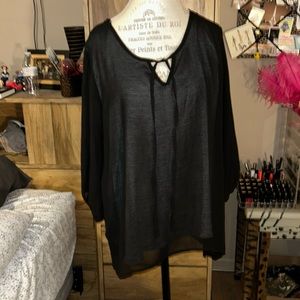 Kim & Cami Black Swing Blouse - 1X